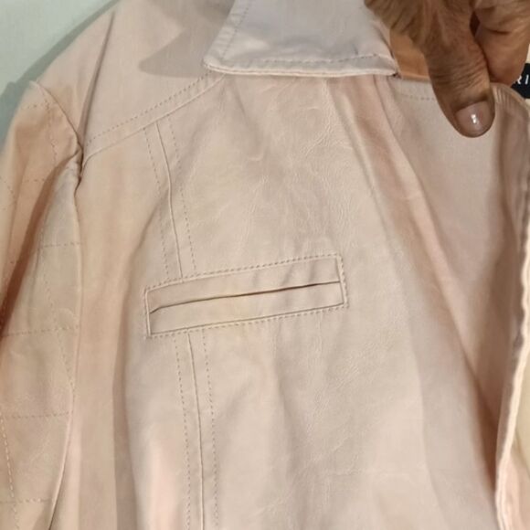 Torrid Pastel Pink Faux Leather Plus Sz Fully Lined Biker Jacket Sz 2 - Picture 5 of 10